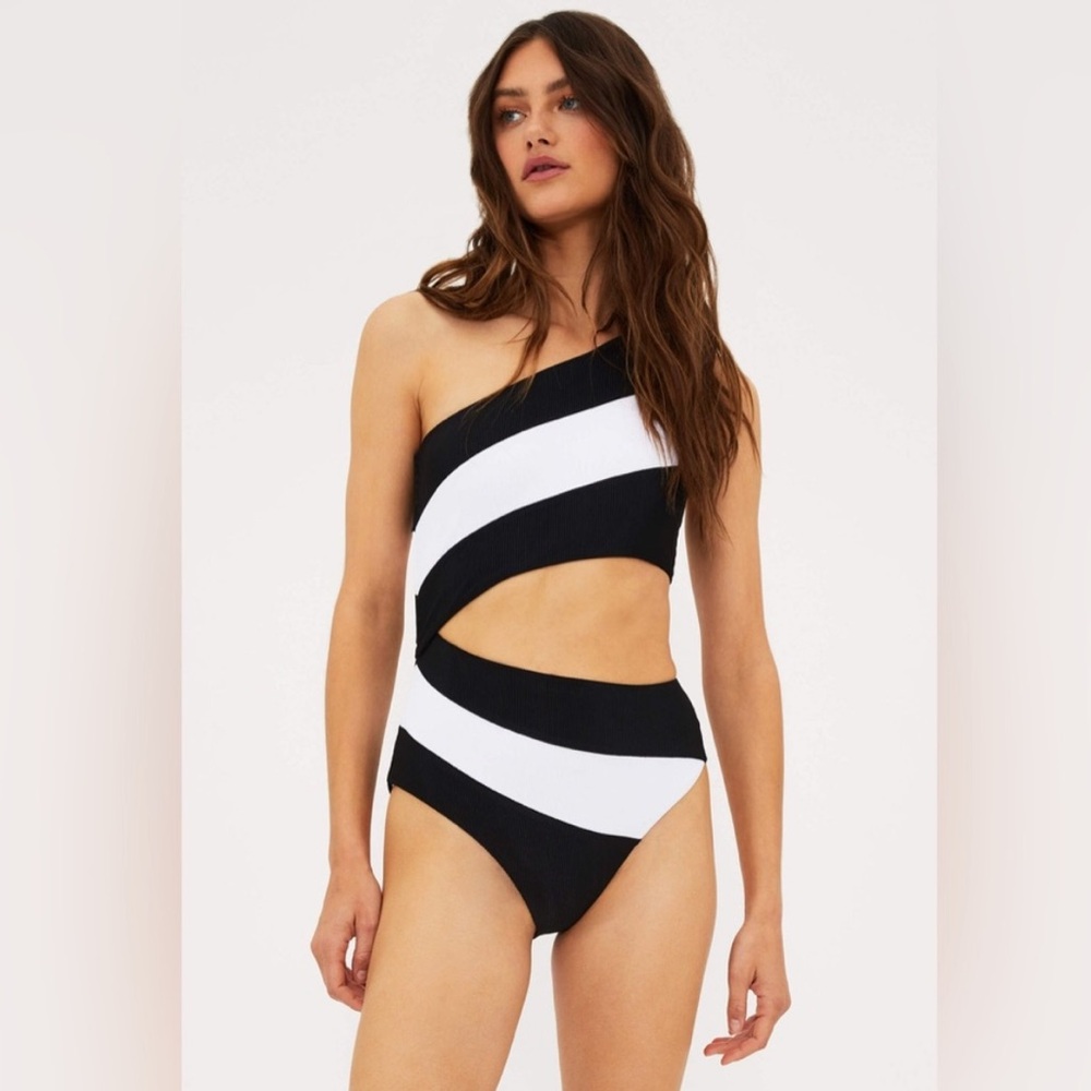 NEW! BEACH RIOT Joyce One Piece Black & White, Size SMALL, $168 1198